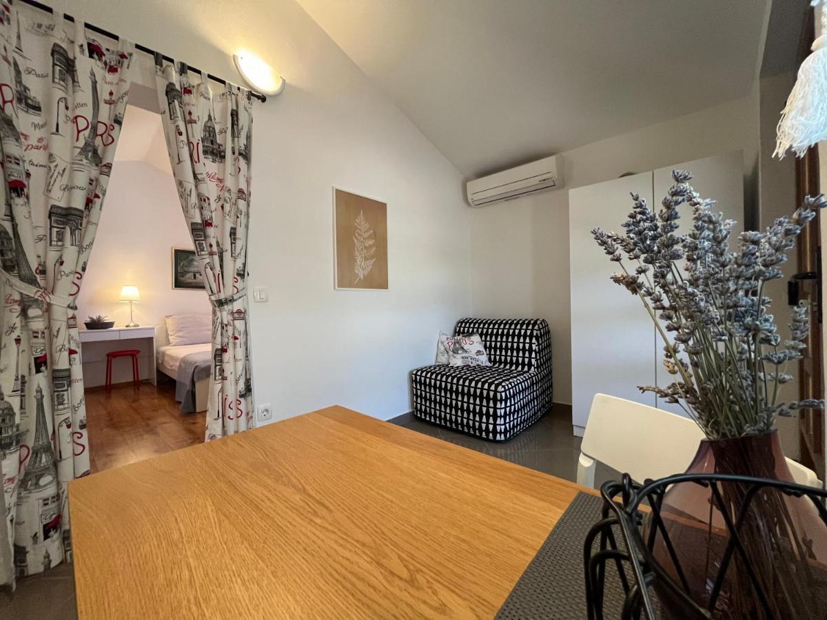 Apartment Cozy&Quiet Rovinj Bagian luar foto